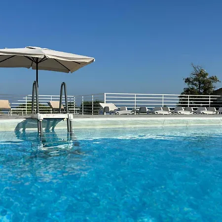 Cottone 度假居 巴莱斯特拉泰